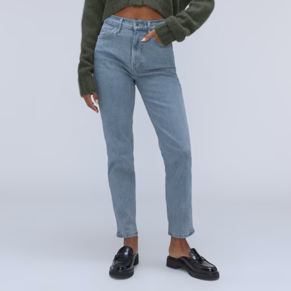 Everlane The Original Cheeky Jean in Stone Washed Sky